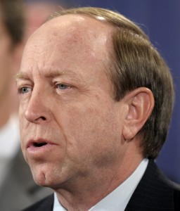 Colorado Attorney General John Suthers speaks during a 2012 news conference. (AP Photo/Cliff Owen)